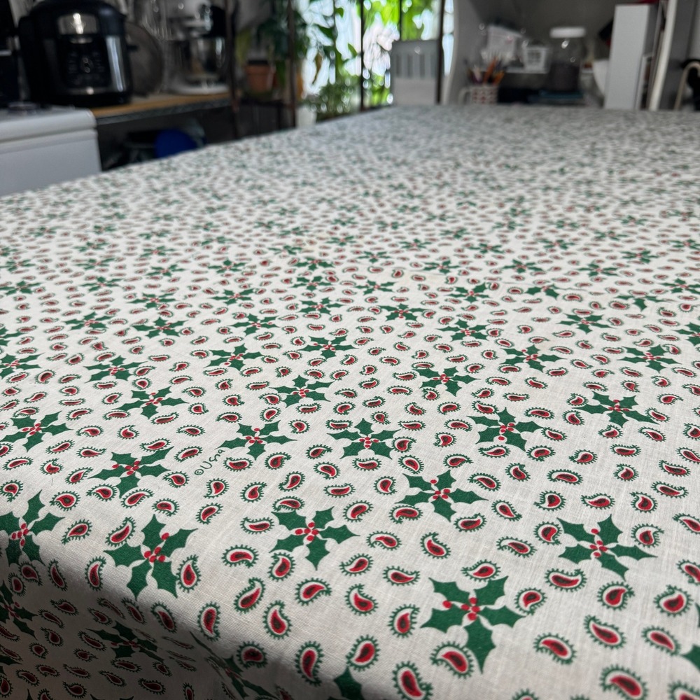 Vtg Linen‎ Cloth Fabric Rect Tablecloth Christmas Holly Paisley 83x59in Stained